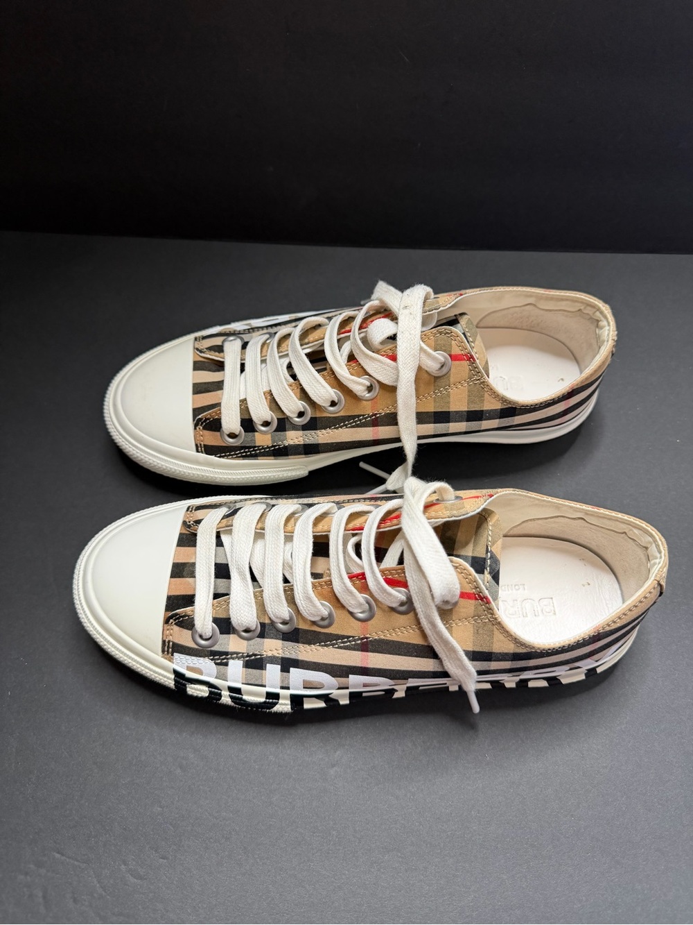 Burberry Logo Print Vintage Check Sneakers EU 38/US 7.5 Worn Once Womens - Picture 2 of 11